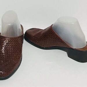 Women’s Faded Glory Size 8W Brown Textured Slip-On Shoes Mule Clogs 1.5” Heels